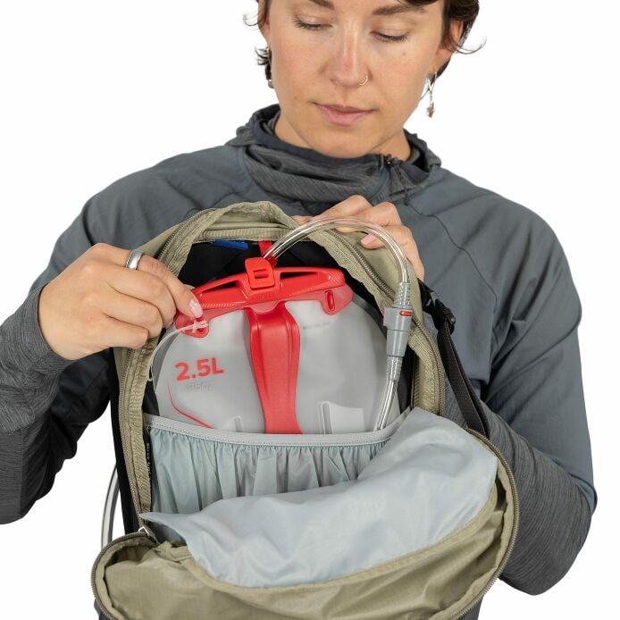 Hikelite™ 18 Hiking Backpack - US 5141