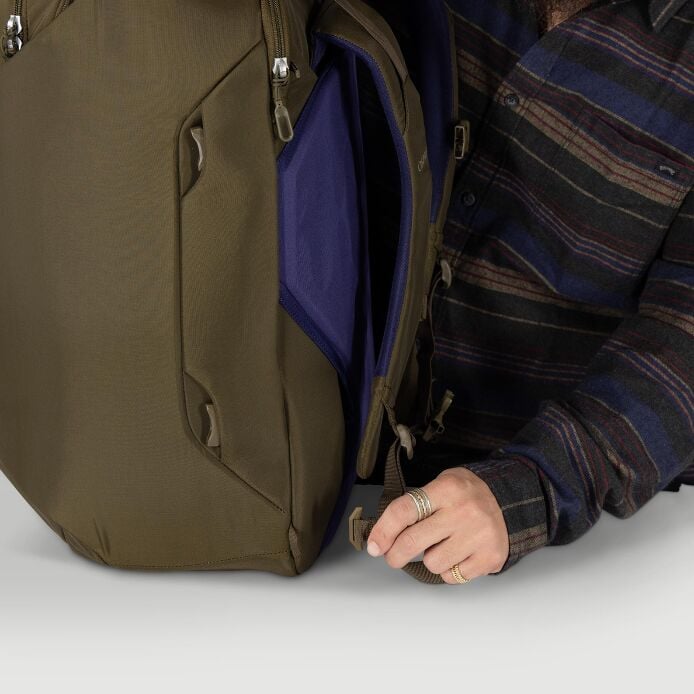 Sojourn Porter™ 46L Travel Pack - US 5402